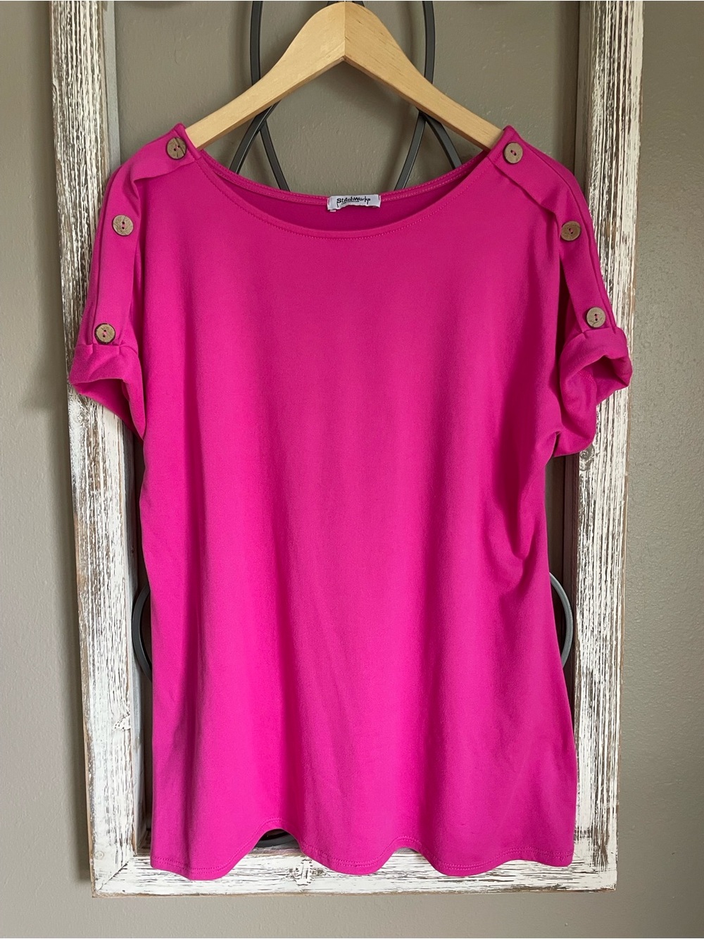 Button-Shoulder Short Sleeve Tee in Bright Pink